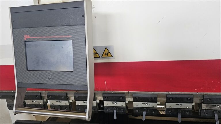 CNC πρέσα κάμψης Baykal Baykal APHS 41200 10/27