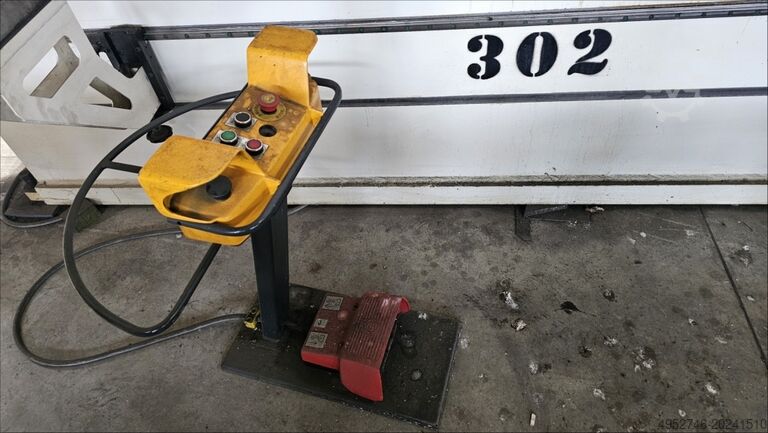 CNC πρέσα κάμψης Baykal Baykal APHS 41200 10/27