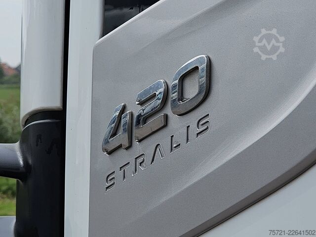 Ferðatösku IVECO AD190S42 STRALIS