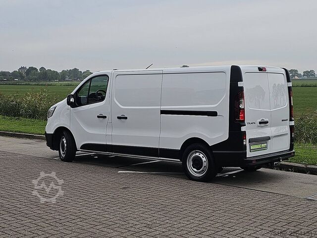 Camioneta familiar de techo alto RENAULT TRAFIC 2.0 DCI 130  L2H1 44 dkm.!!