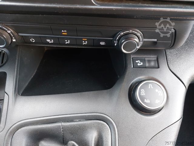 Panelová dodávka OPEL Combo E Cargo XL 1.2 T -Kamera-Totw.-NAVI-Regal