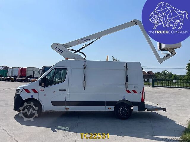 ยก Renault Master