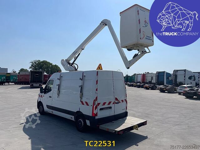 ยก Renault Master
