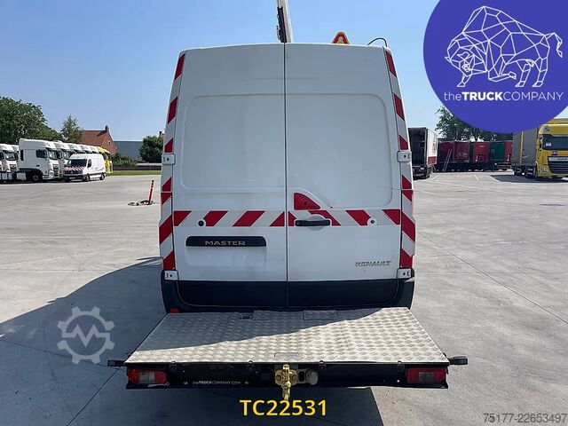 ยก Renault Master