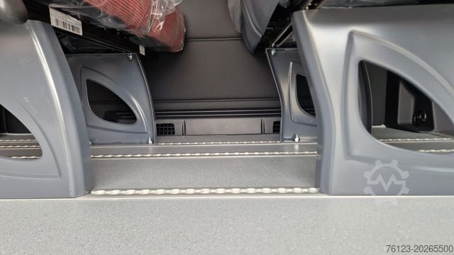 รถมินิบัส MERCEDES-BENZ Sprinter Lord Light 22 Sitzer 3 x Lagerfahrzeug
