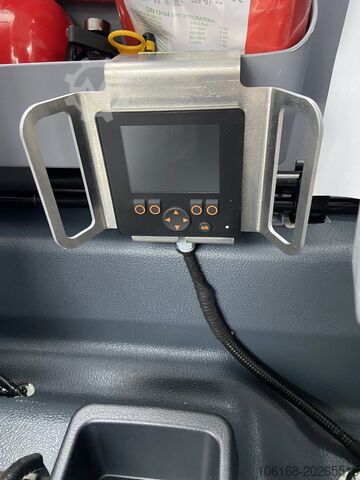 Kroklaster Fuso Canter 7C18 Abrollkipper - 59.990 Euro
