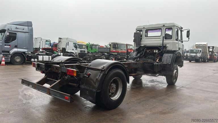 Chasis con cabina Iveco Magirus 180 - 25 (4X4 / V8 / LAMES / GRAND PONT...