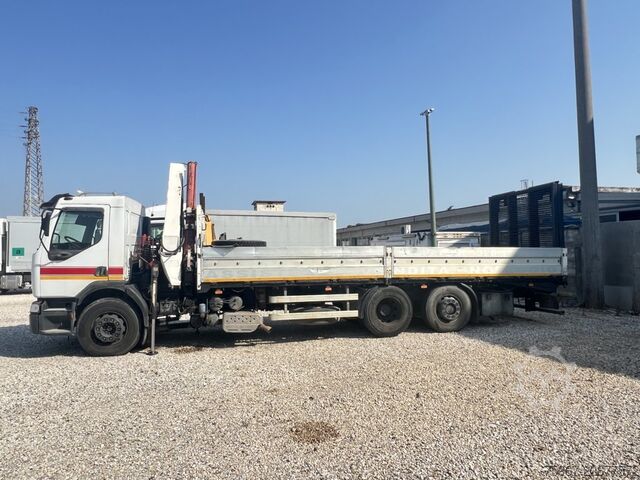 Lkw mit Festaufbau, Rampe und Kran Renault Premium 300