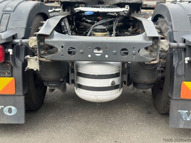 Camion de materiale periculoase VOLVO FM450 Glob. ADR EXIII/EXIII/PTO ACC