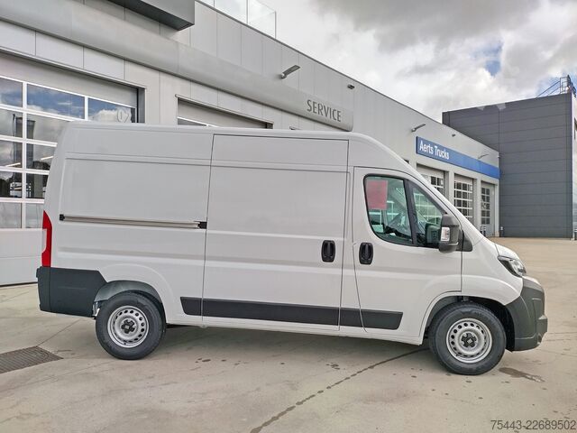 高顶旅行车 Fiat Ducato F5247 L2H2 3,5T Diesel 140pk Automaat