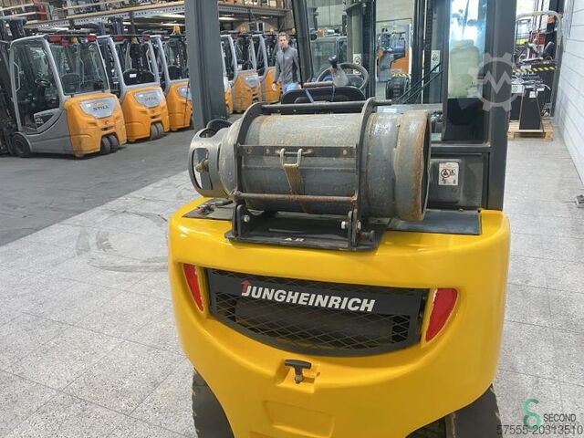 Empilhador Jungheinrich TFG 425