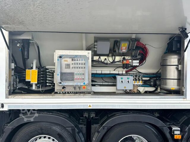 Pompa beton Volvo FM 450 8X4 + OVERMAT MSA 22.13 EPS PTO CEMENT/M...