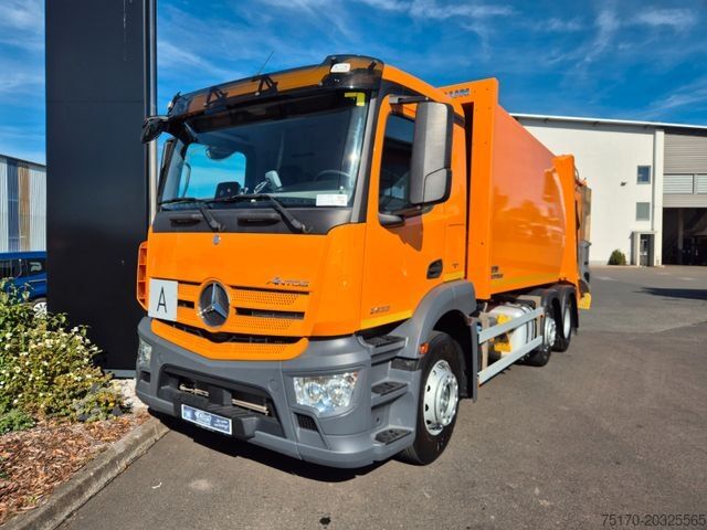 Camion à ordures MERCEDES-BENZ Actros 2533 L Faun Variopress II524 V19 Zoeller