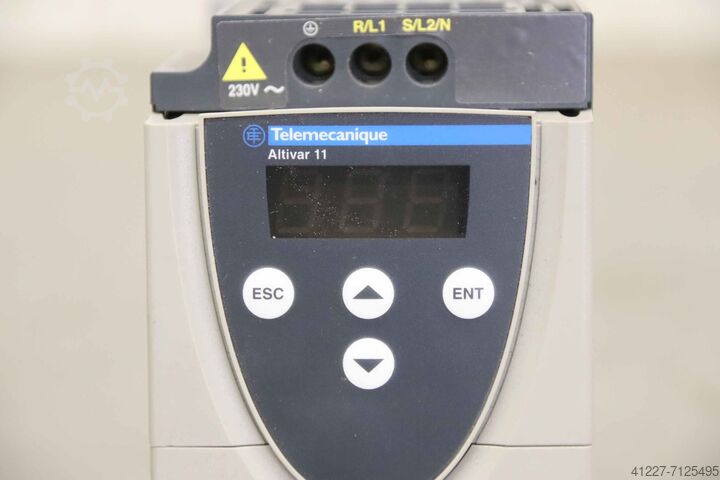 Честотен преобразувател 0,75 kW Telemecanique Altivar 11 ATV11HU18M2E