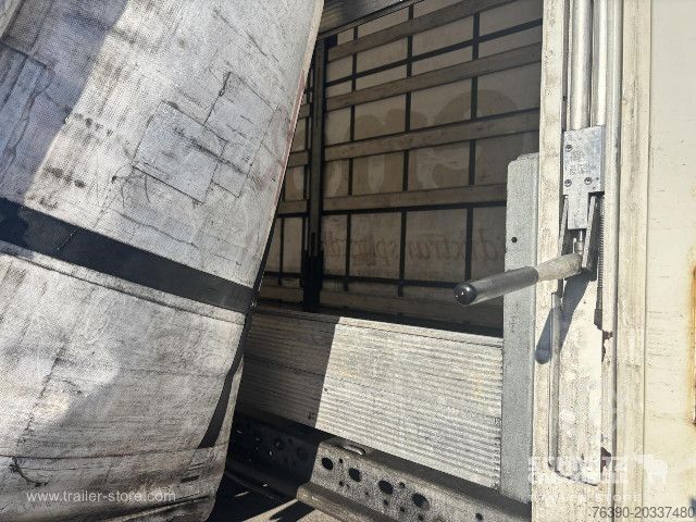 Otvorena poluprikolica s ceradom Schmitz Cargobull Semitrailer Curtainsider Standard