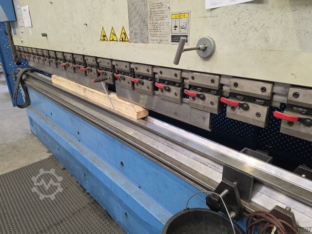 Presse plieuse Knuth AHK F 41250