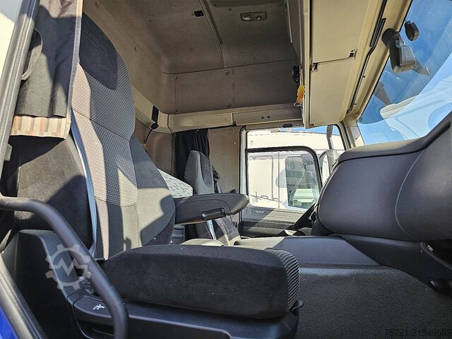 Standard-SZM DAF CF 400 SPACECAB ENGINE BROK