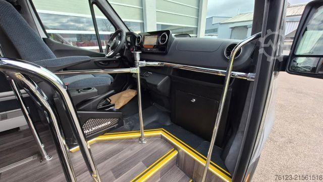 Minibus MERCEDES-BENZ Sprinter 517 Heckniederflur Vorlauffahrzeug