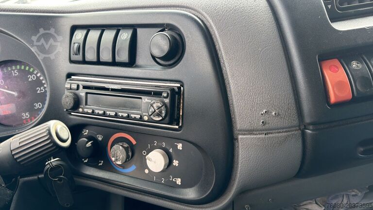 Šasija ar kabīni DAF LF 55.220 (MANUAL GEARBOX / BOITE MANUELLE)