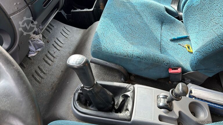 Šasija ar kabīni DAF LF 55.220 (MANUAL GEARBOX / BOITE MANUELLE)