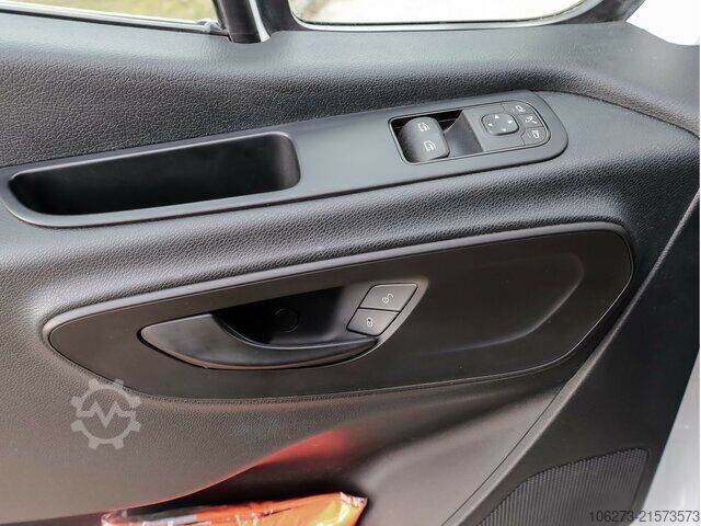 Furgons Mercedes-Benz Sprinter 215CDI Pritsche,3.259mmRadstand,MBUX