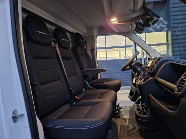 Sandučar Fiat Ducato BVA CAISSE 30m3