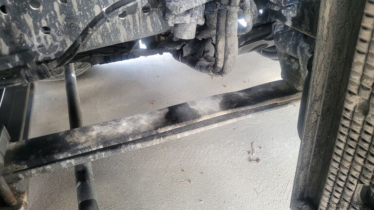 Standardna traktorska enota Mercedes-Benz 1845 Big Space Retarder Silo Kompressor