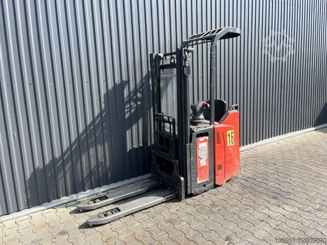 Stand-on stacker Linde D14SP
