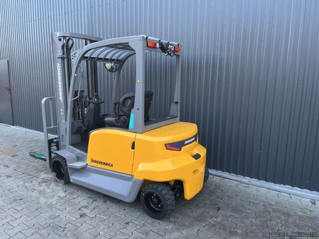 Electric 4-wheel forklift Jungheinrich EFGBC330