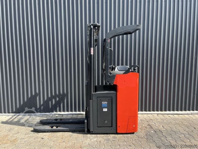 Stacker sit on Linde L16R