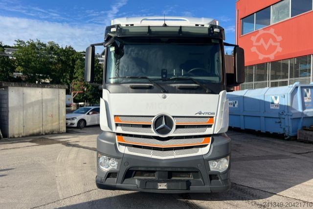 Рефрижераторний вантажівка MERCEDES-BENZ 4x Antos 1843 4x2 Kühler