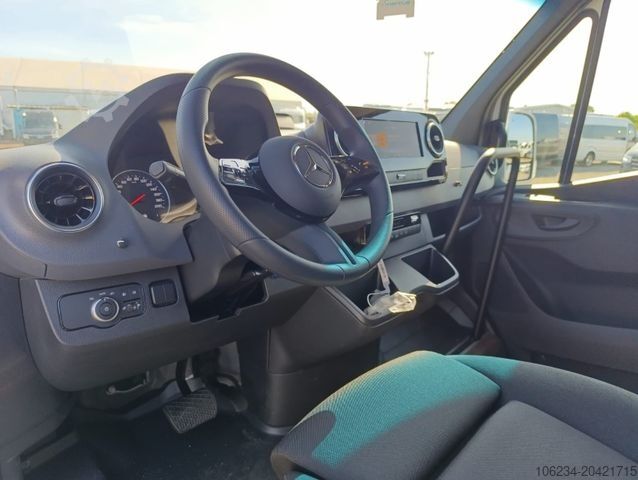 Автобус MERCEDES-BENZ Sprinter 519