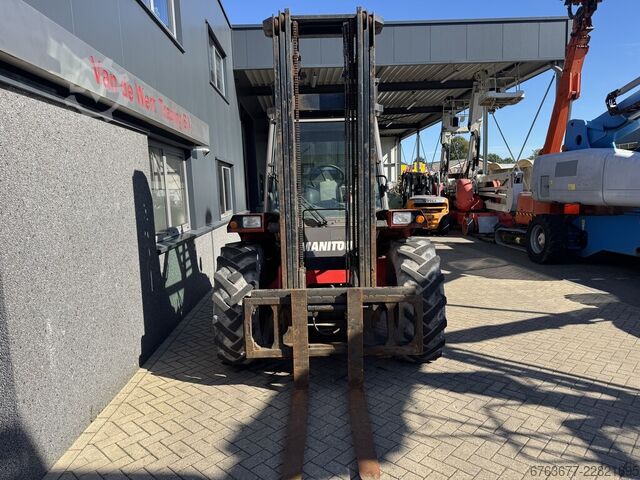 Manitou M 30-4P ST3B অফ-রোড ফর্কলিফ্ট ৪x৪, ট্রিপলো ৫৫০, সাইডশিফট, ৮০৩২ ঘন্টা, পারকিন্স ডিজেল, ২০১৭ MANITOU M 30-4P ST3B Ruwterrein Heftruck 4x4 Triplo 550 Sideshift 8032UUR Perkins DIESEL 2017