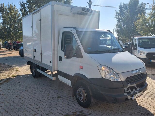 Hűtőfelépítményes furgon IVECO Daily 70C15/P