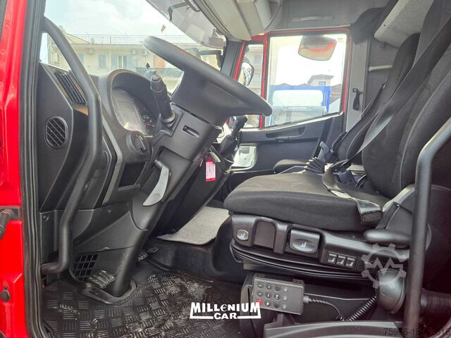 Camion dubă IVECO 120E22 FURGONE 7,70 KM 180000 2018