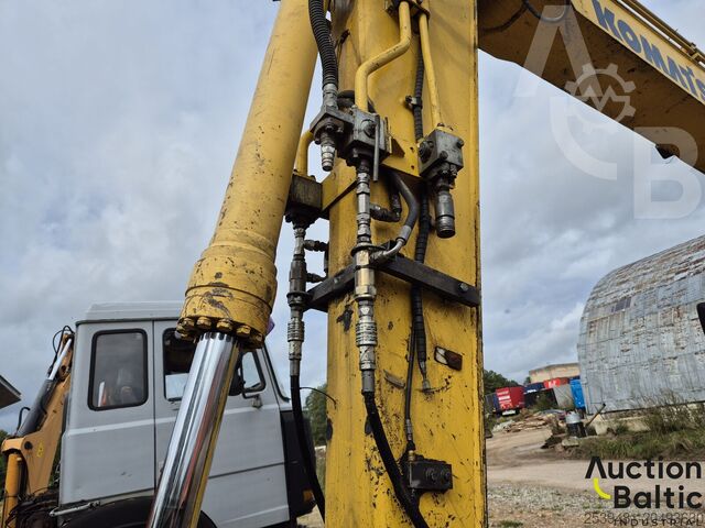 حفارة ذات عجلات Komatsu PW160-7