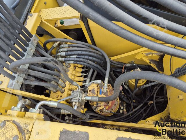 حفارة ذات عجلات Komatsu PW160-7