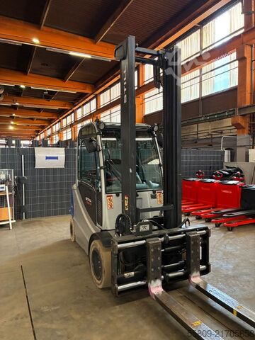 Electric 4-wheel forklift Still Still RX 60 45 / ZV - SS / Batterie 70 %