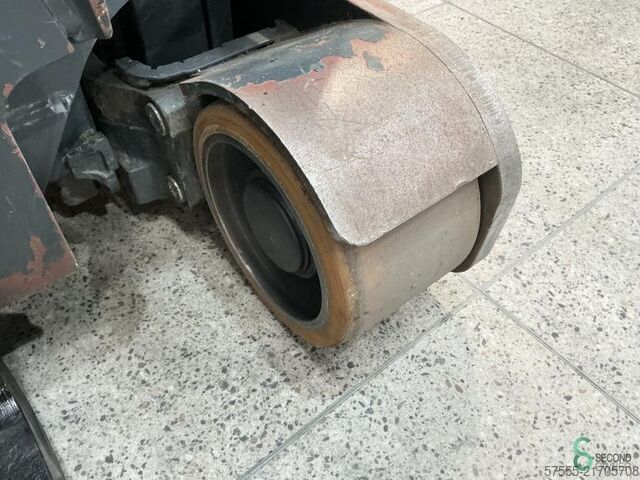 Reachtruck Linde R14X-03