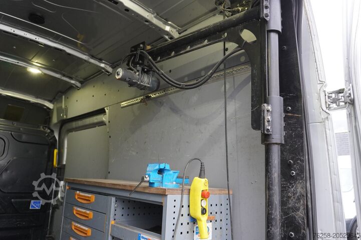 Xe thùng Ford Transit 2.0 TDCI 130PK L3H2 EURO 6 - Airco - Na...