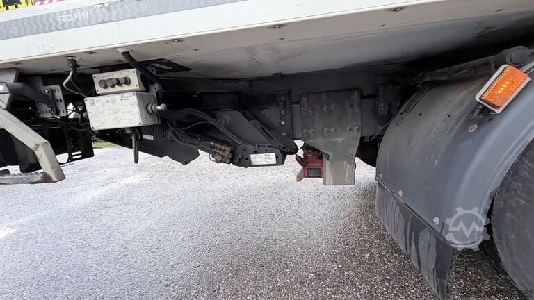 Koelwagen SCANIA P410 6x2 Kühlkoffer mit lbw + Anhänger Bj 2015