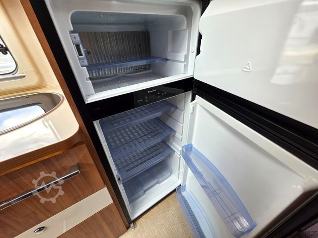 Alcove camper EURAMOBIL Terrestra TA 640 VB - Solar - Etagenbetten -