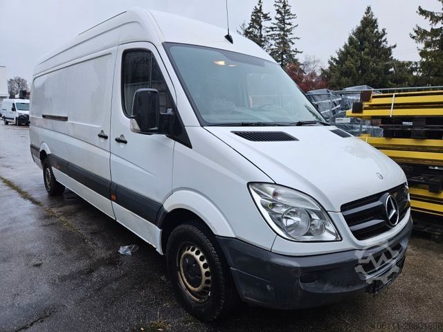 High top van MERCEDES-BENZ Sprinter II Kasten 318/319 CDI V6MAXI/KLIMA/AHK.