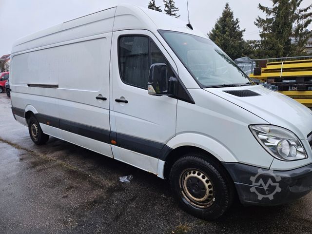 High top van MERCEDES-BENZ Sprinter II Kasten 318/319 CDI V6MAXI/KLIMA/AHK.