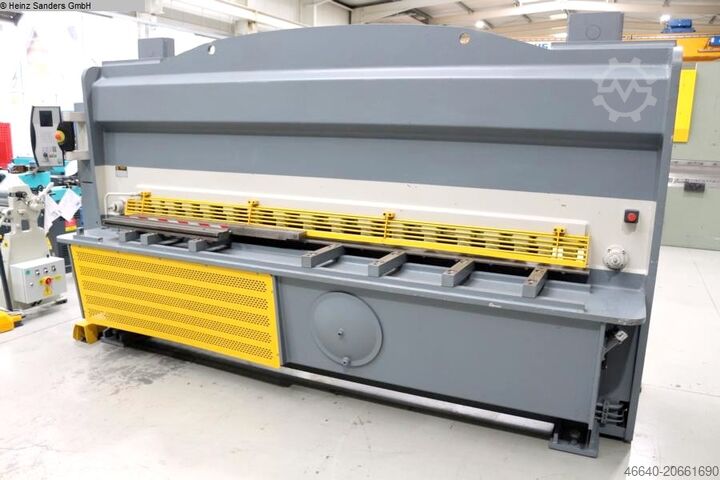 Panelne šakere - hidraulična HACO HSLX 3013