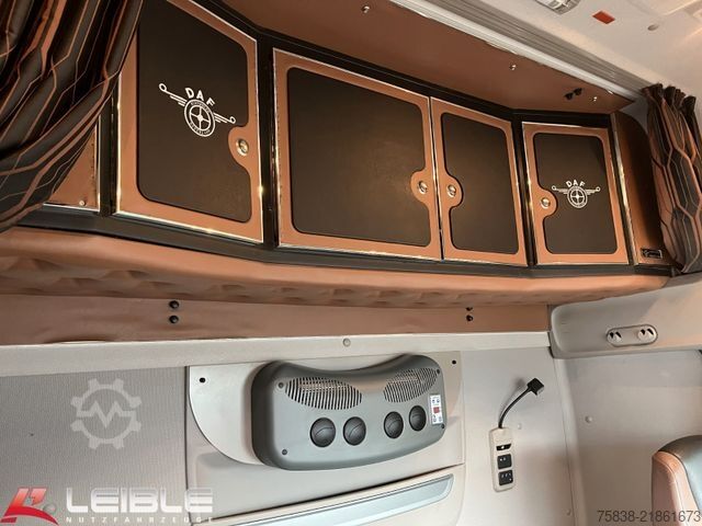 Standardni tegljač DAF XF 530 6x4 SSC*70to*2xTank*Standklima*Leder*