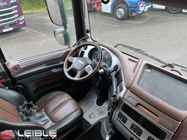 Standardni tegljač DAF XF 530 6x4 SSC*70to*2xTank*Standklima*Leder*
