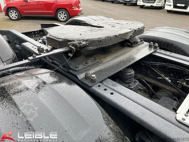 Standardni tegljač DAF XF 530 6x4 SSC*70to*2xTank*Standklima*Leder*