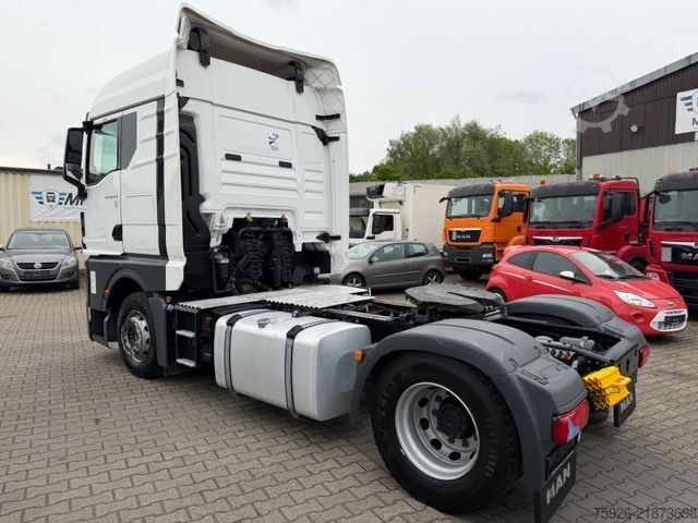 Bīstamo materiālu kravas automašīna MAN TGX 18 SZM / 4x2 LLS
