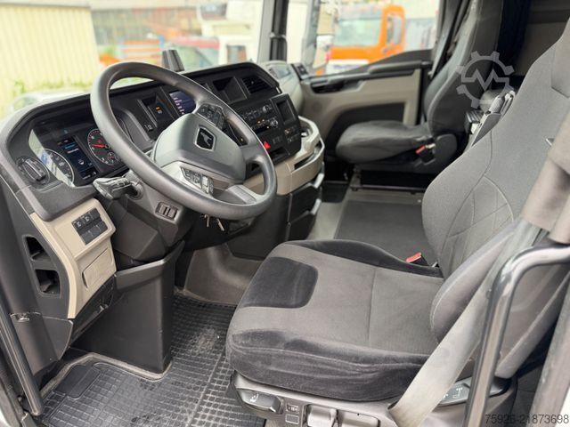 Bīstamo materiālu kravas automašīna MAN TGX 18 SZM / 4x2 LLS